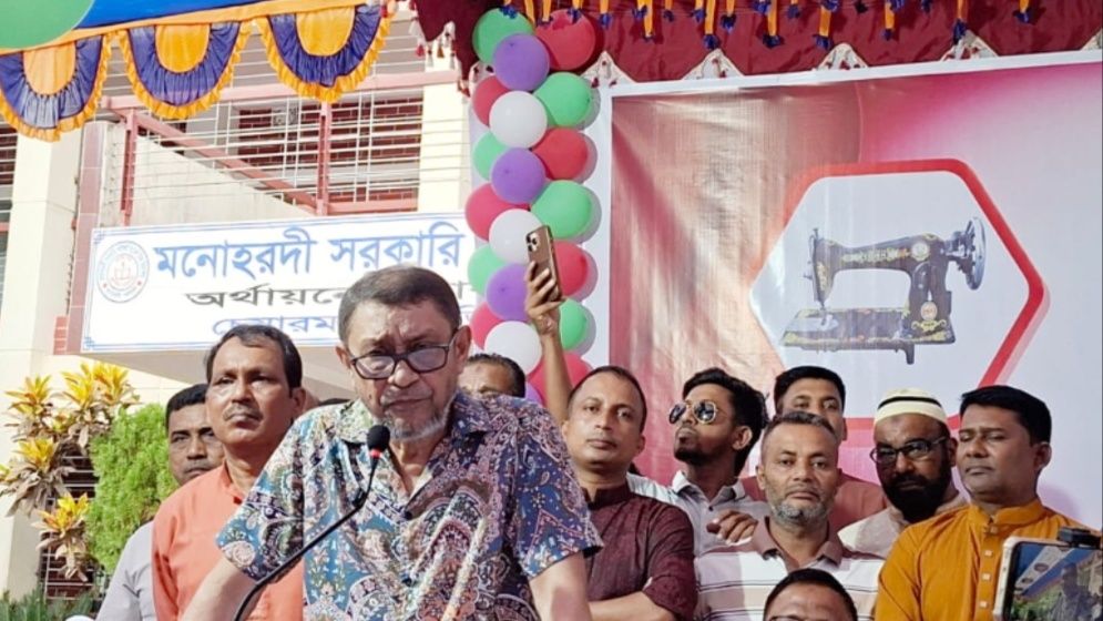 বাংলাদেশের এক ইঞ্চি মাটির ওপরও কারও প্রভুত্ব মেনে নেওয়া হবে না: স্বাস্থ্যমন্ত্রী