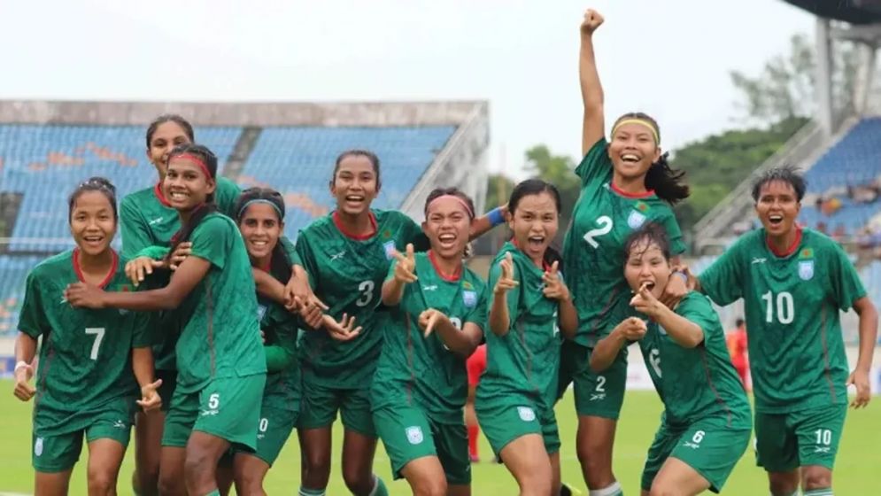 সুখবর পেলেন ঋতুপর্ণারা
