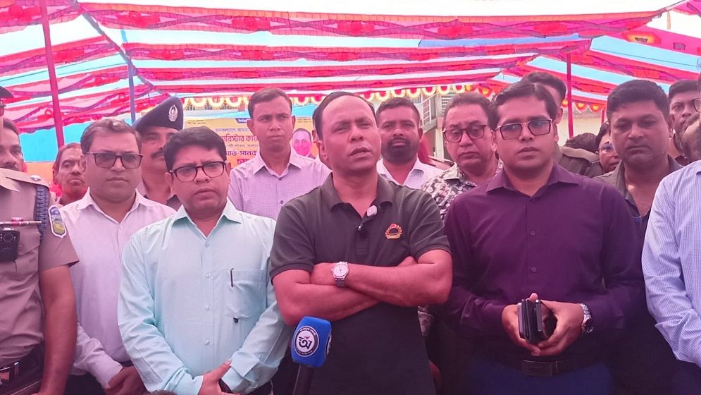 মানুষের পাশে দাঁড়াতে বিত্তবানদের এগিয়ে আসার আহ্বান কায়সার কামালের