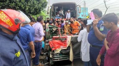 ময়মনসিংহে বাস-অটোরিকশা সংঘর্ষে একই পরিবারের ৪ জন নিহত