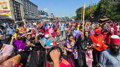 উত্তরায় পোশাকশ্রমিকদের সড়ক অবরোধ, ঢাকা-ময়মনসিংহ মহাসড়কে যান চলাচল বন্ধ