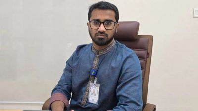 চুমু দেওয়ার সংস্কৃতি একটি দলের প্রধান নেতা চালু করেছেন: রাশেদ খাঁন