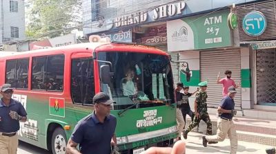 রংপুরে পৌঁছেছেন প্রধানমন্ত্রী