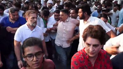 হাজারো বিক্ষোভকারী নিয়ে দিল্লির রাস্তায় রাহুল-প্রিয়াঙ্কা, জ্ঞানেশ কুমারের পদত্যাগ দাবি
